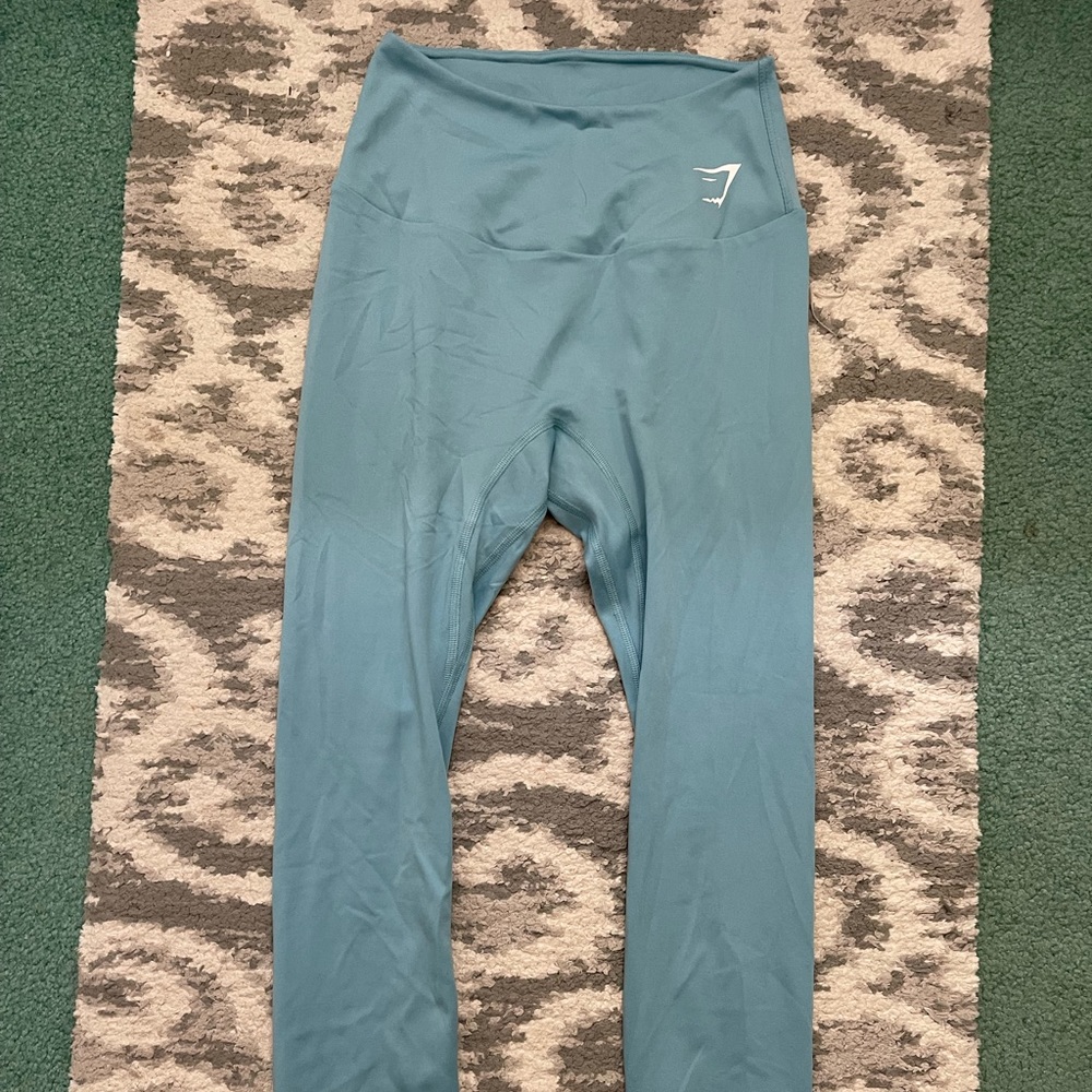 Gym shark leggings